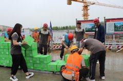 昌平區總工會慰問“回天”地區建筑工地