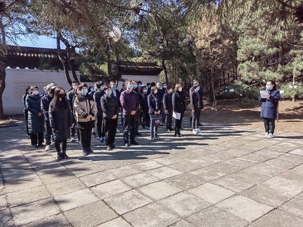 路鵬達黨支部開展“清明憶先烈 追思革命情”清明節(jié)祭掃活動
